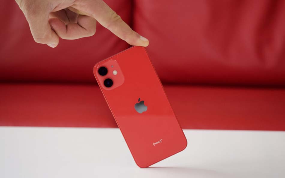 Apple ha matado el iPhone mini y la culpa la tenemos todos nosotros: ya no  queremos móviles compactos